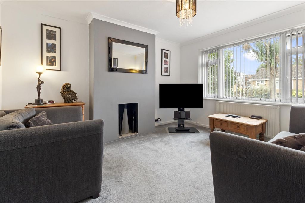 Property photo 3 of 23 46 Quantock Road-002.Jpg