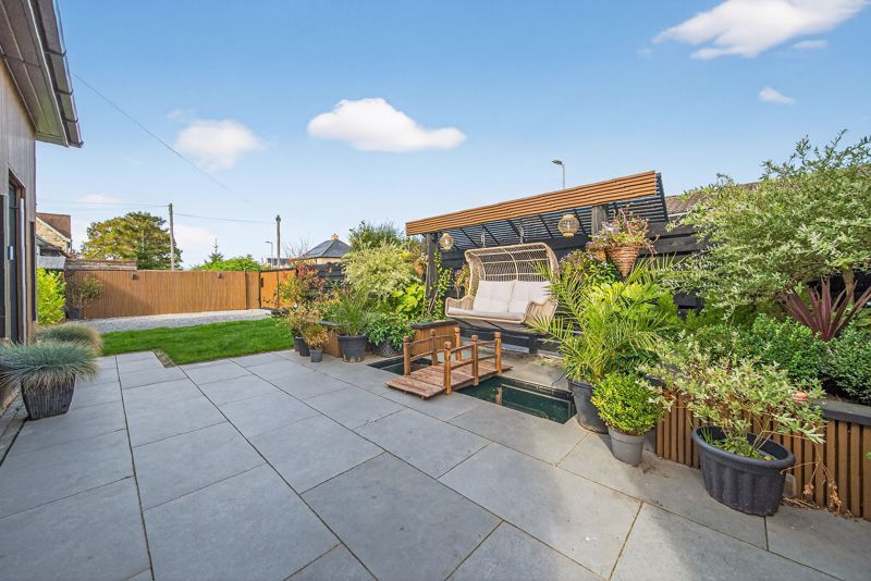 Property photo 3 of 25 Photo 2