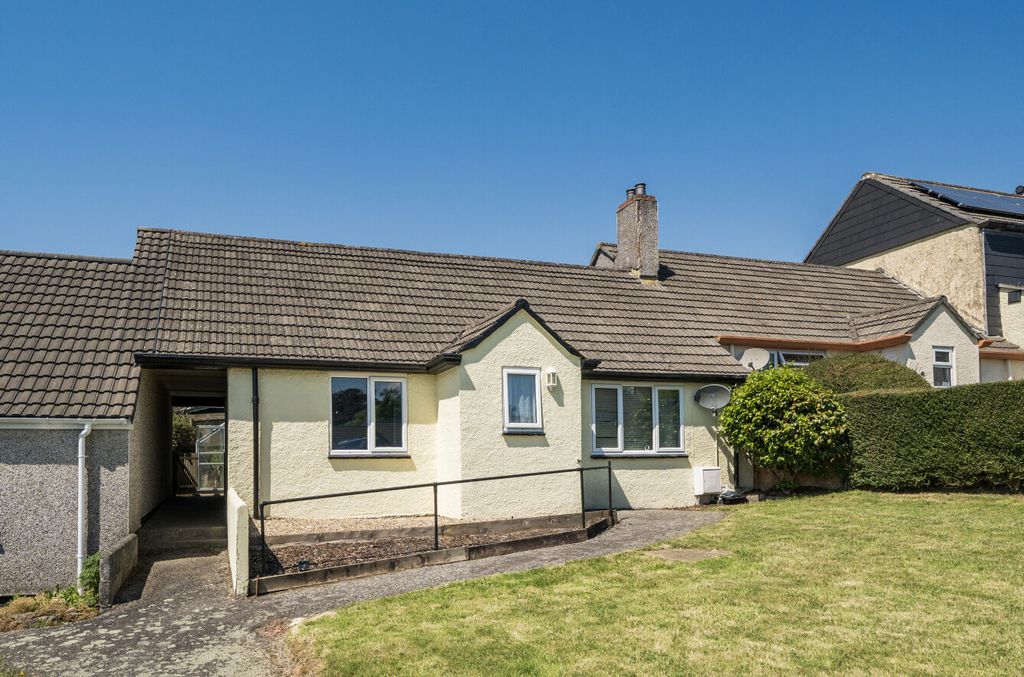 Property photo 1 of 12 1465408-8-6A15913...