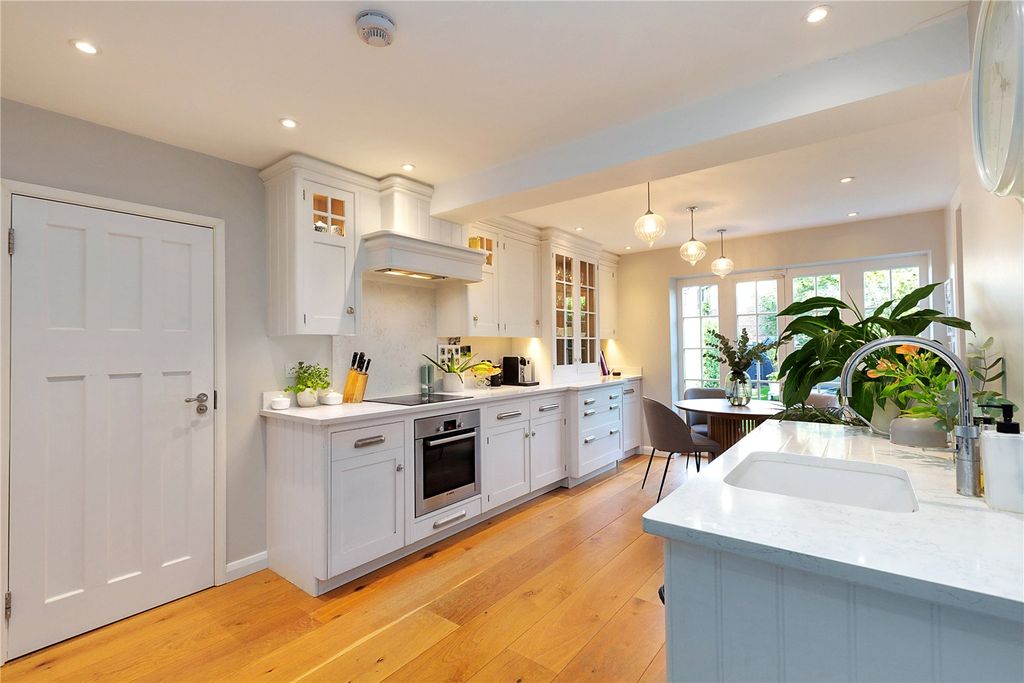 Property photo 3 of 13 Kitchen