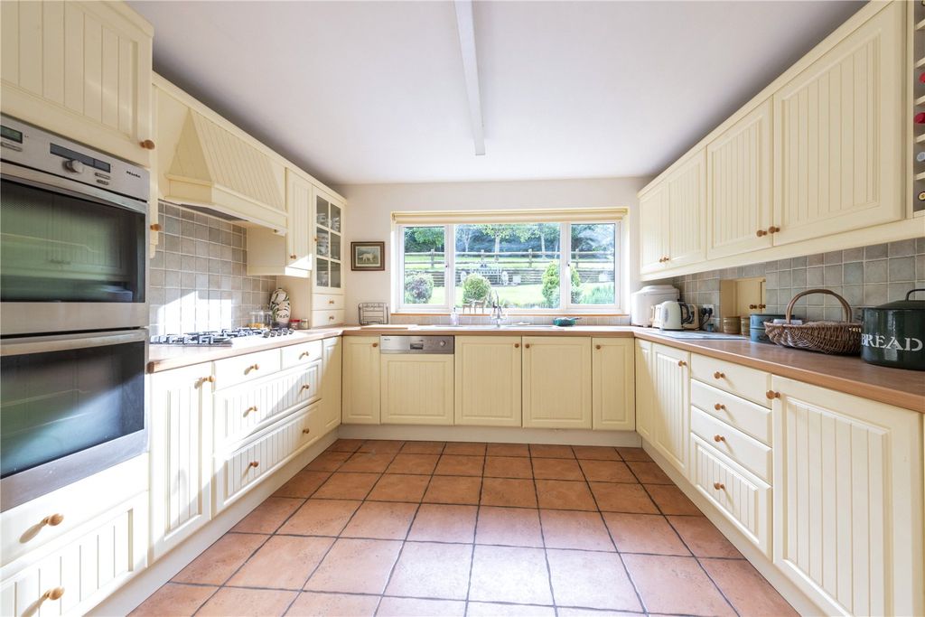 Property photo 2 of 22 Picture No. 10