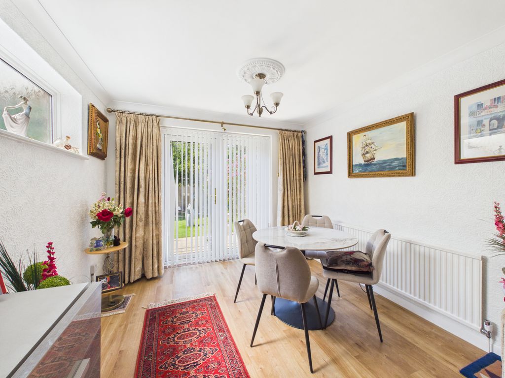 Property photo 3 of 17 Gallery