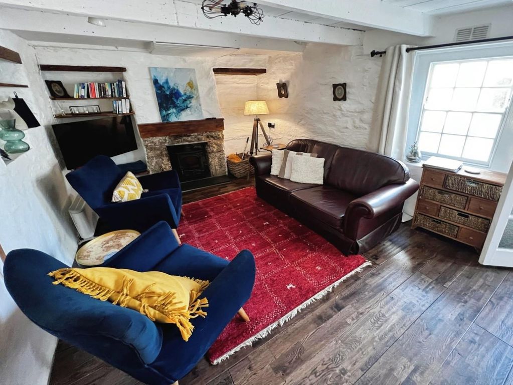 Property photo 3 of 14 Sitting Room