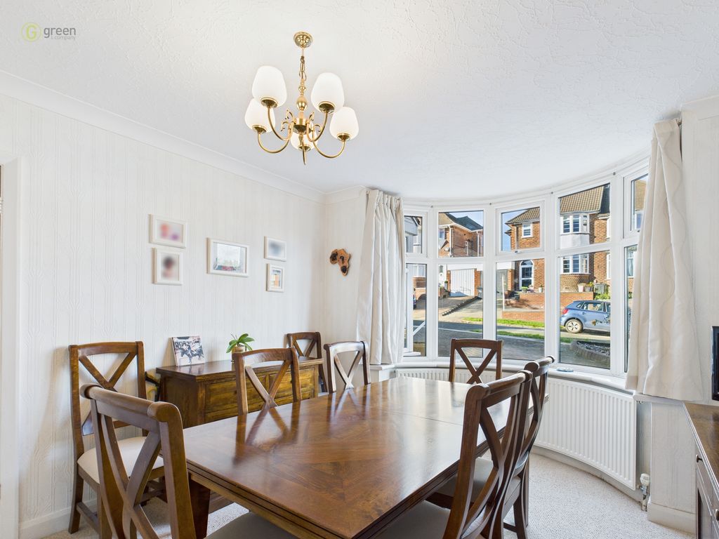 Property photo 3 of 34