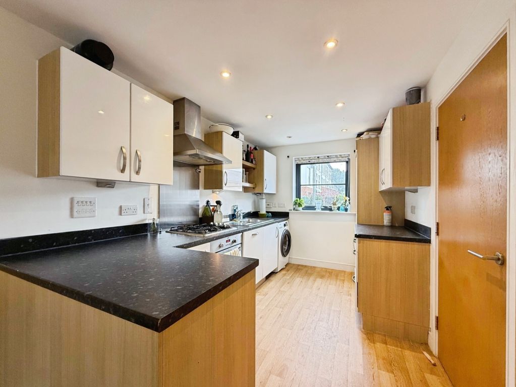 Property photo 3 of 11 Pbox-Img.Jpg