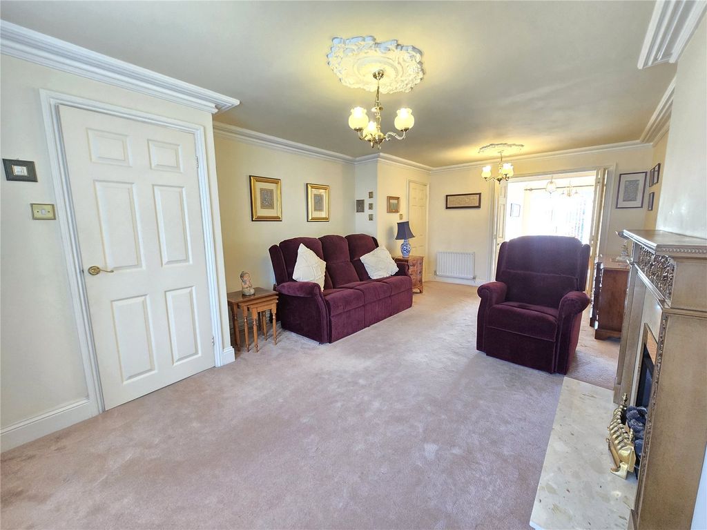 Property photo 3 of 18 Picture No. 11