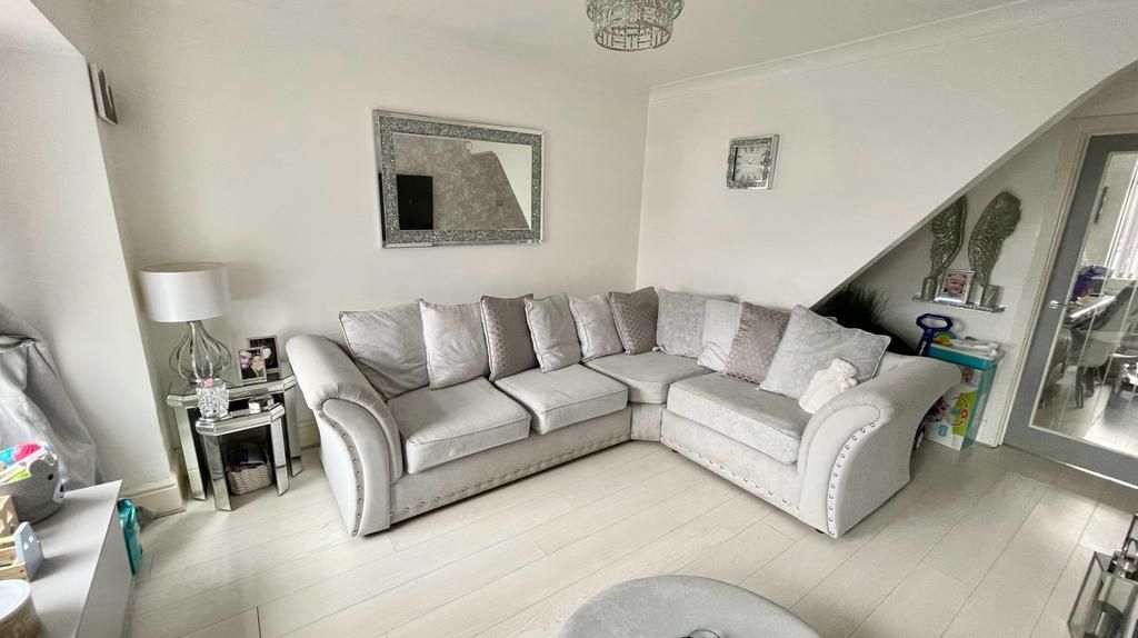 Property photo 2 of 25 Beautifully Presented 2 Bed Terraced House, CV6