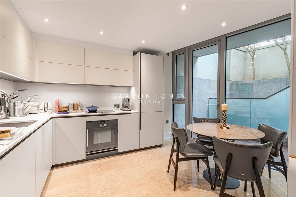 Property photo 3 of 18 Kitchen.Jpg