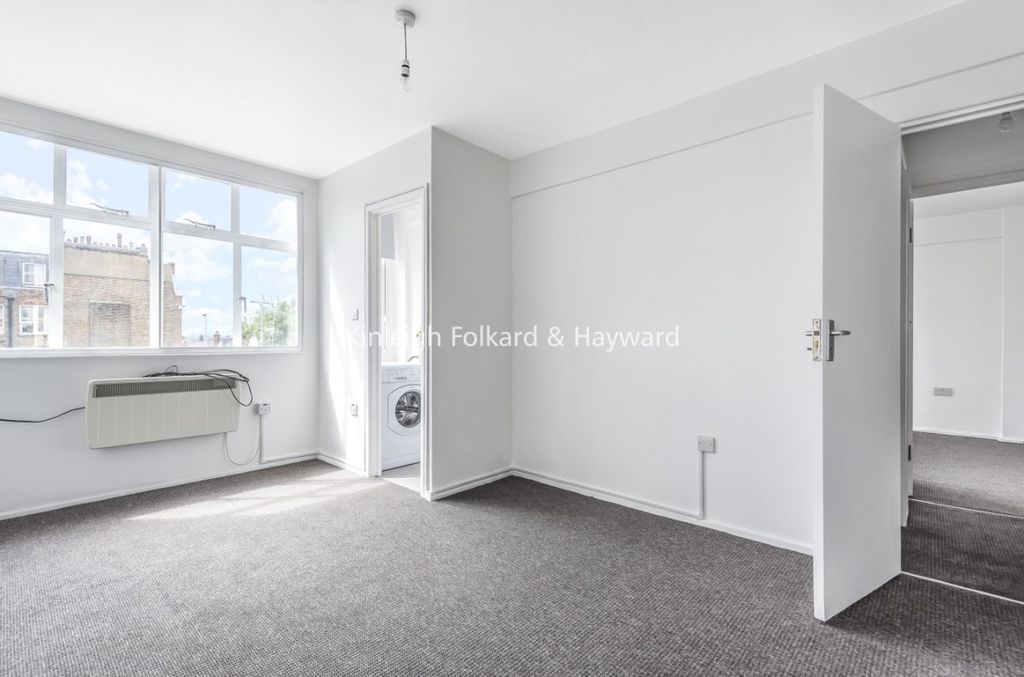 Property photo 3 of 4 445ee26c-17c6-4086-A
