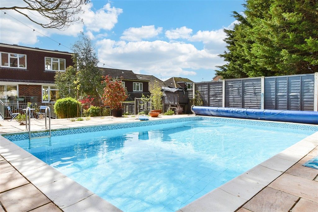 Property photo 1 of 19 External Feature