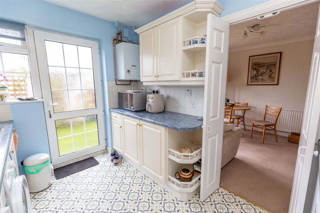 Property photo 3 of 16 Picture No. 11