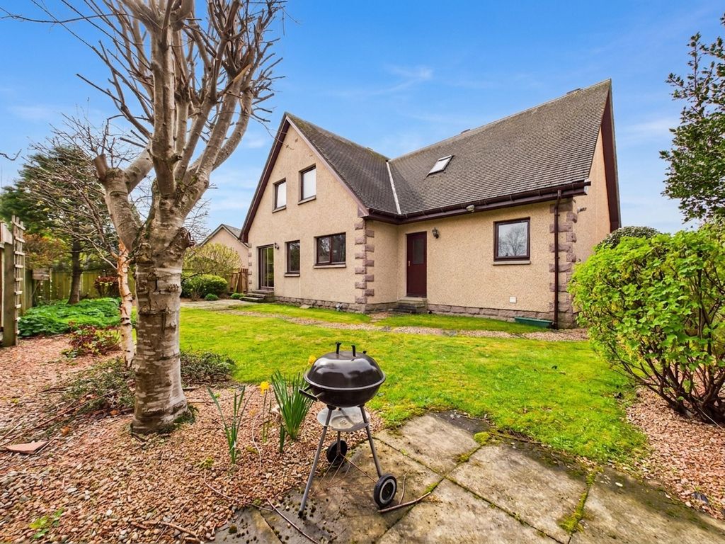 Property photo 2 of 34