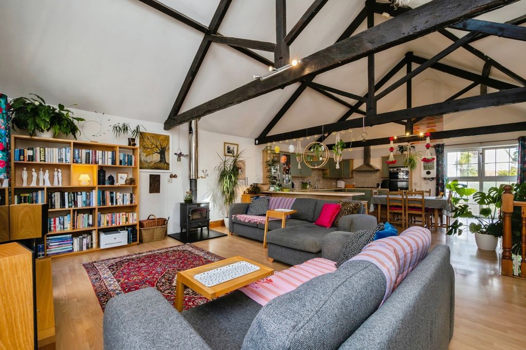 Property photo 1 of 17 Photo