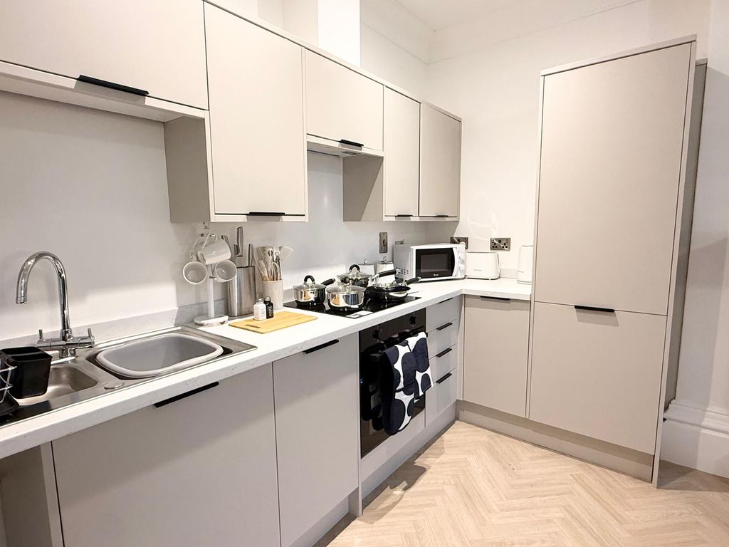 Property photo 3 of 30 Gallery