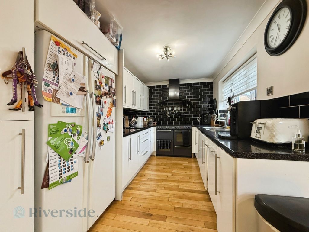 Property photo 3 of 14 Pbox-Img.Jpg