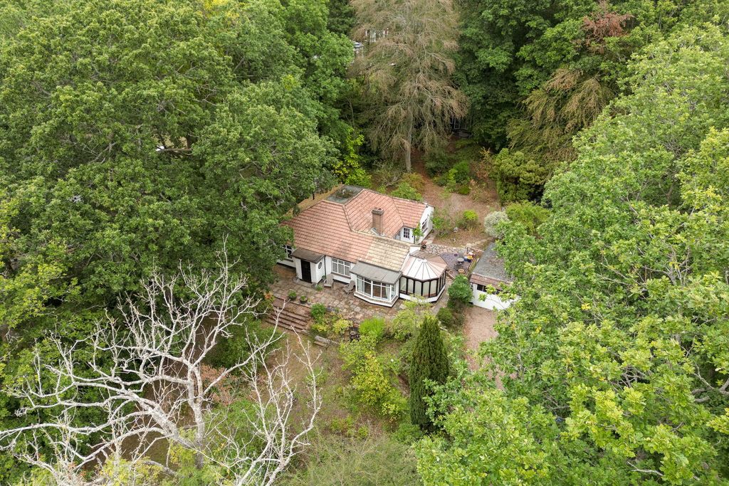 Property photo 1 of 26