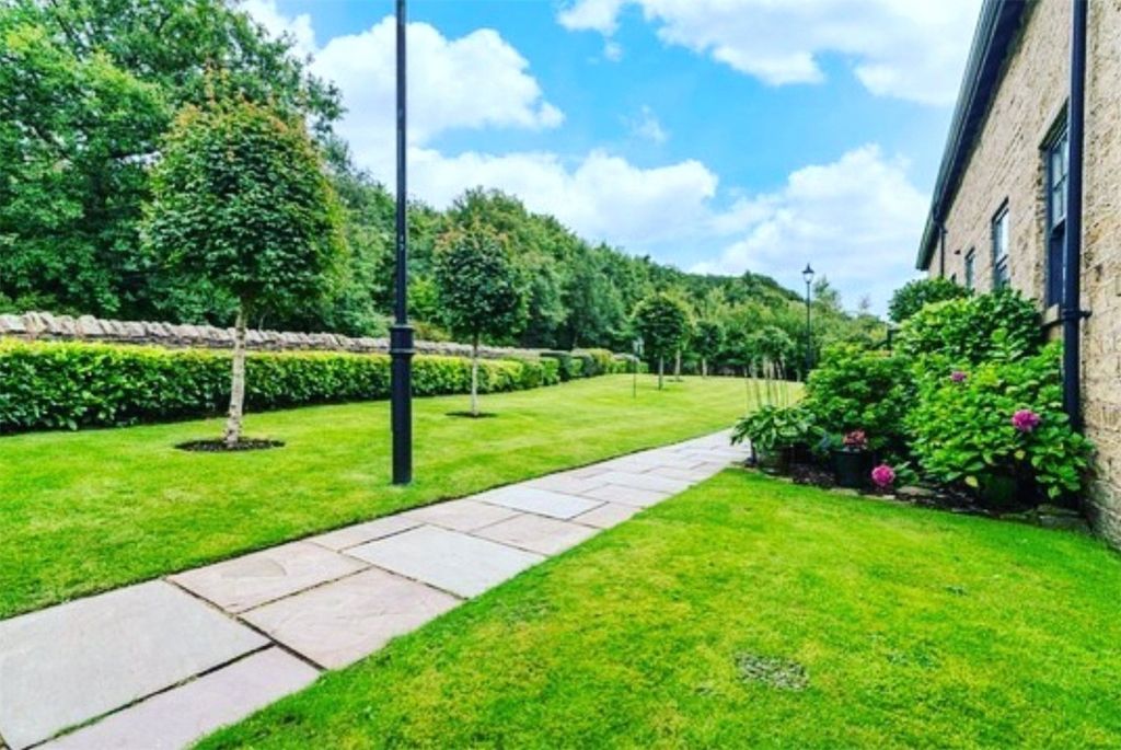 Property photo 2 of 35 Picture No. 36