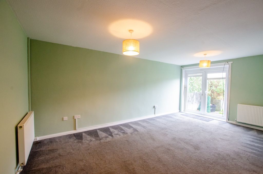Property photo 2 of 12 37 Wallace Road Tps Bodmin 01208 74182-01
