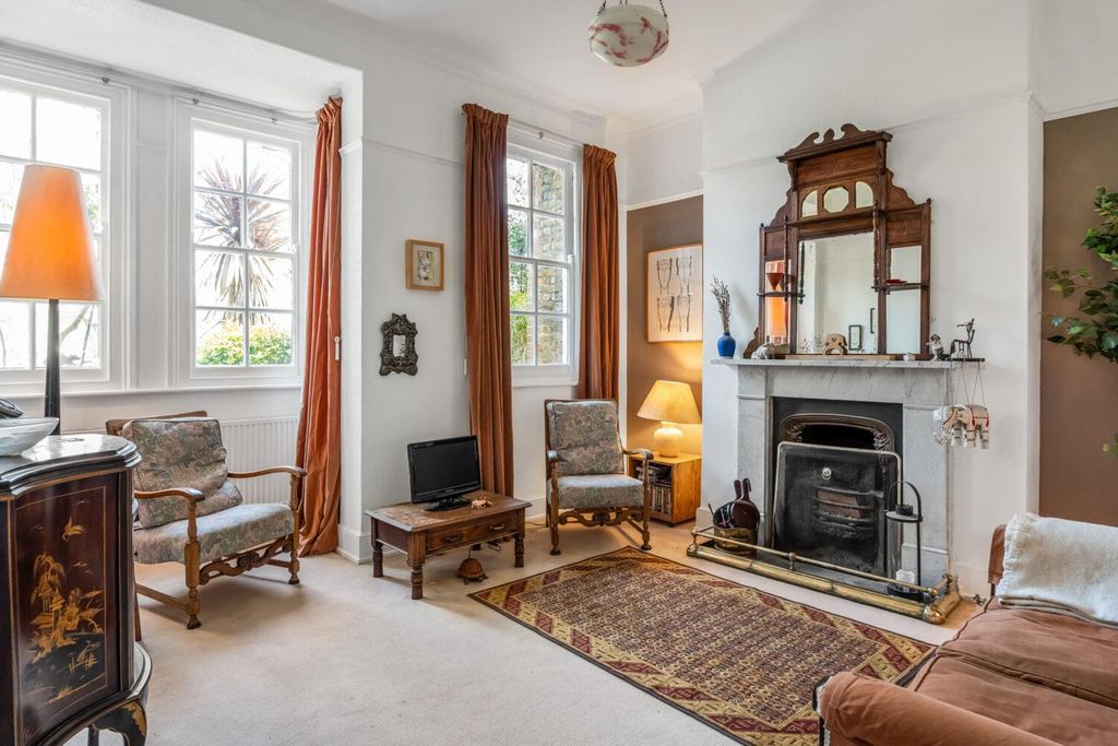 Property photo 3 of 22 2