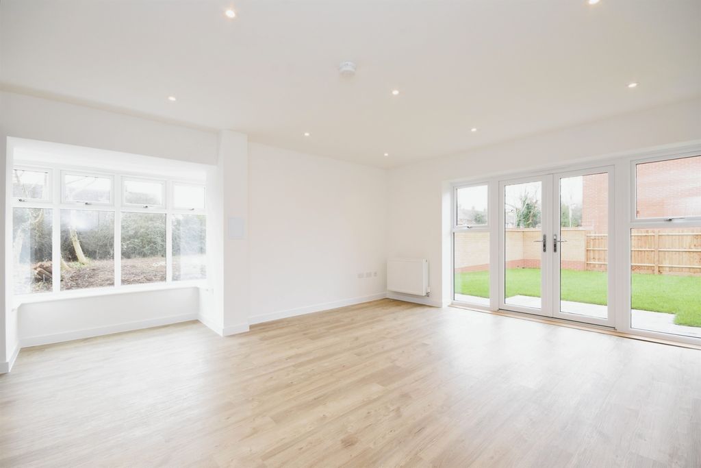 Property photo 2 of 7