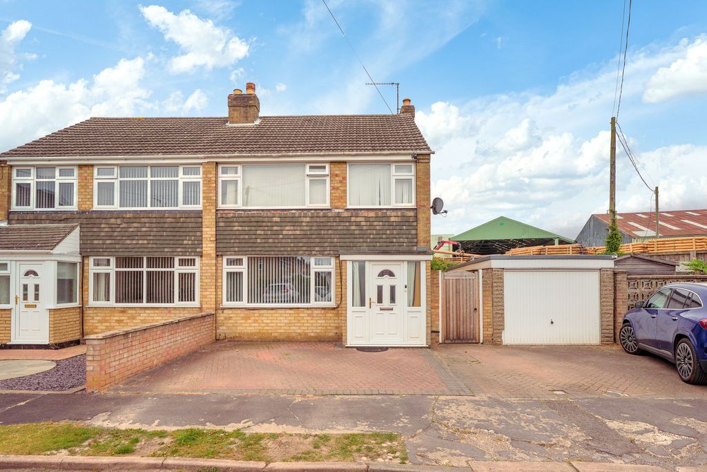 Property photo 1 of 21