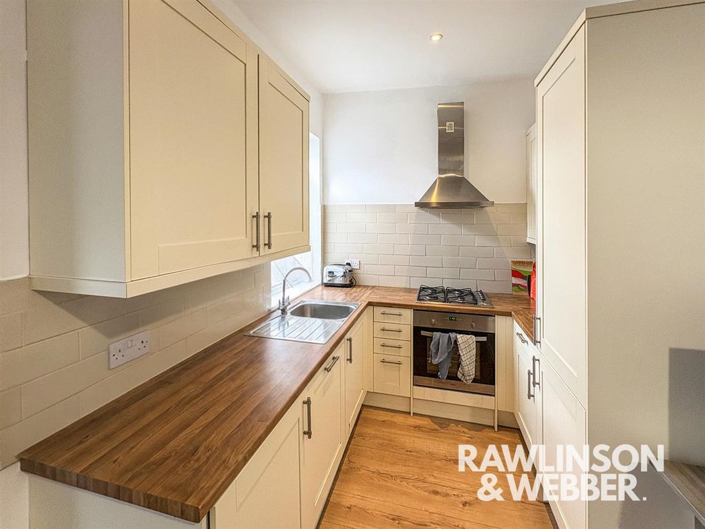 Property photo 3 of 10 Img_2349_1.Jpg