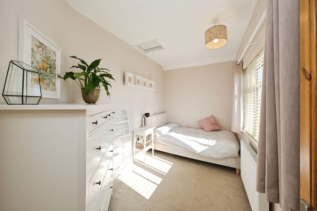 Additional image 12 of 5 bed detached house for saleWyvern Avenue, Nottingham NG10
