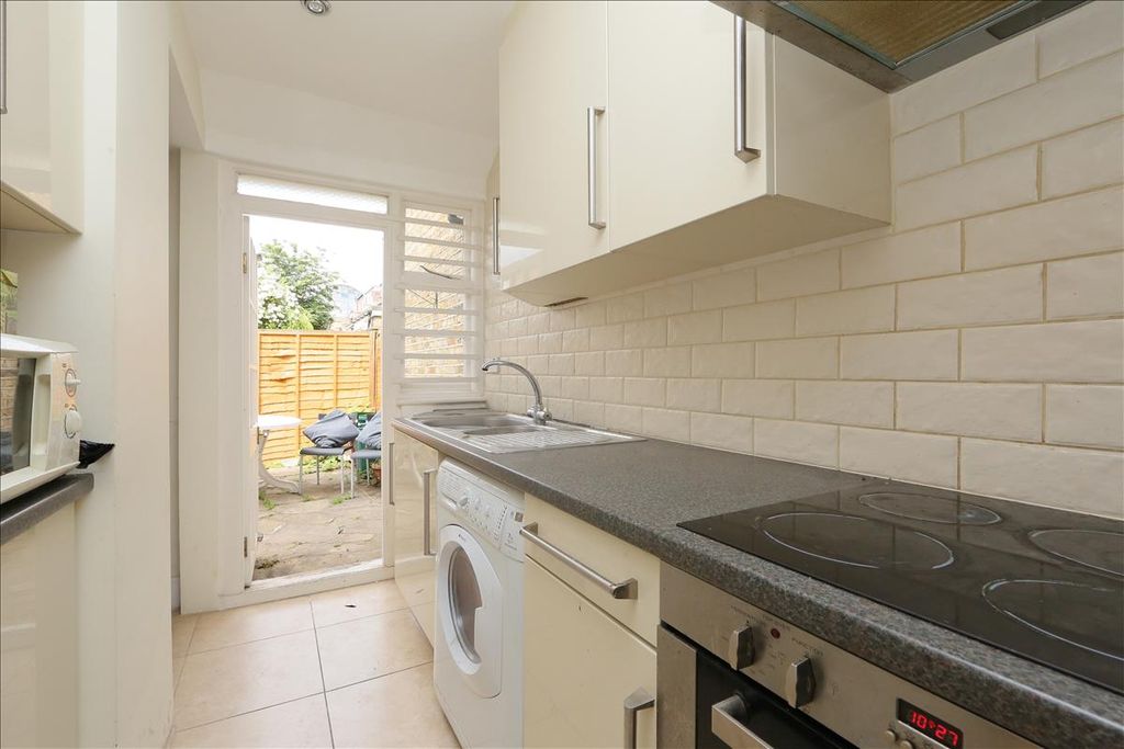 Property photo 3 of 8