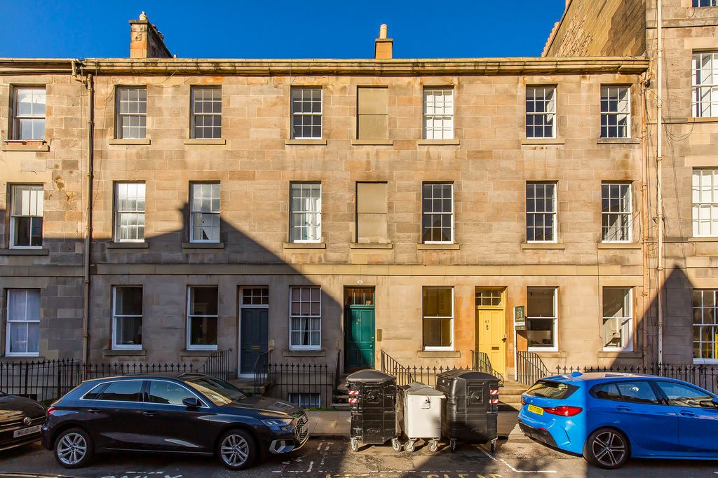 Property photo 3 of 30