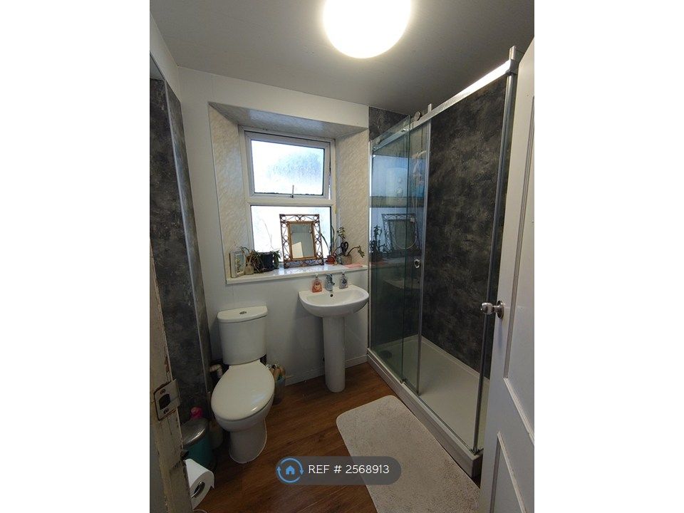 Property photo 3 of 3