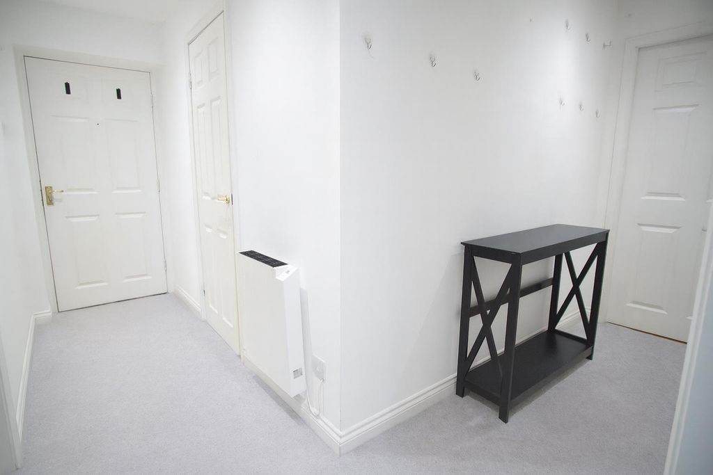 Property photo 2 of 12 Hallway