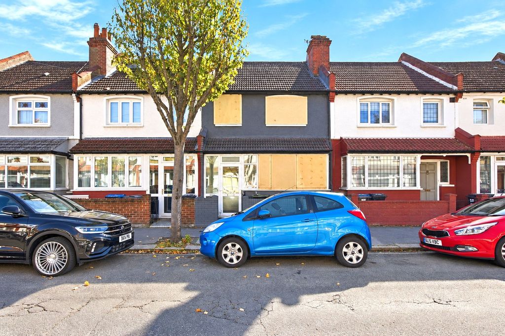 Property photo 1 of 11