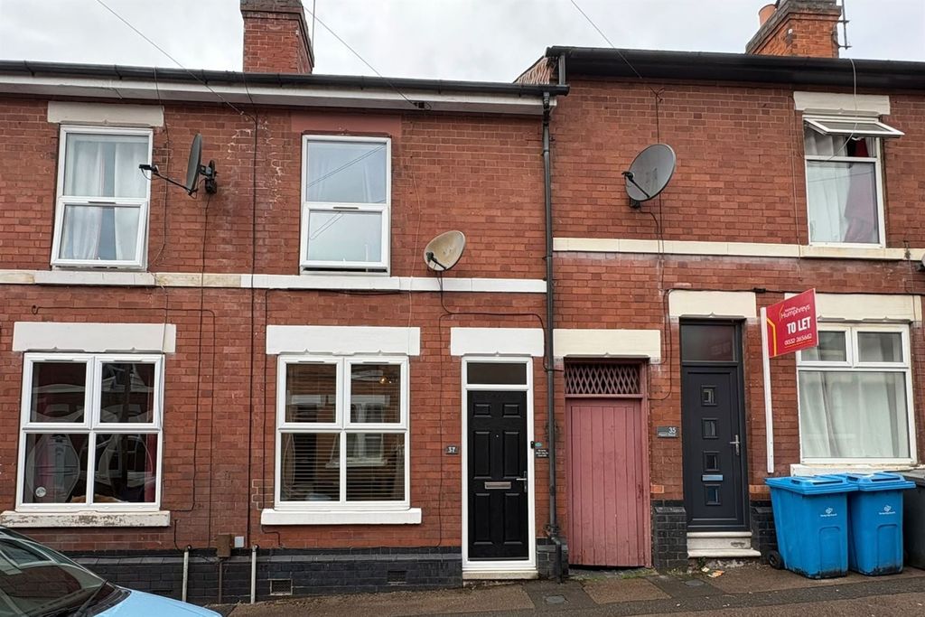 Property photo 1 of 3