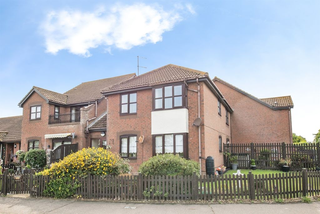 Property photo 1 of 12
