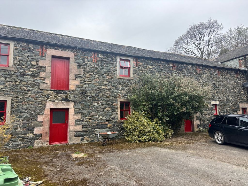 Property photo 2 of 3