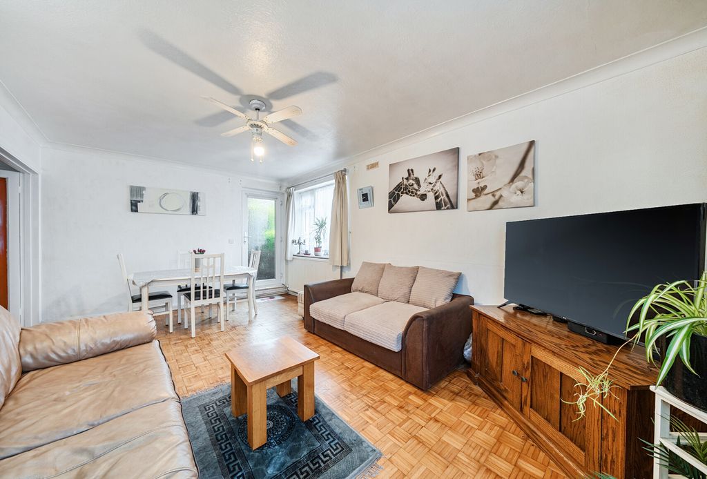 Property photo 3 of 21 1417647-5-69A01F2...