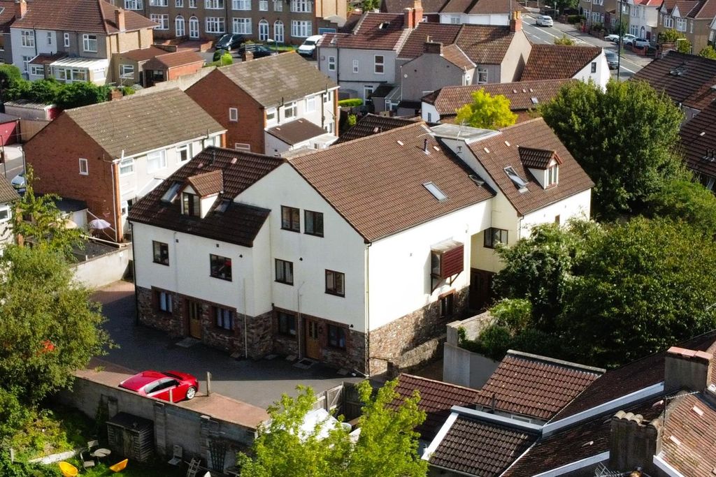 Property photo 3 of 17 27 Rock House, Bethel Road St George, Bristol, Bs5