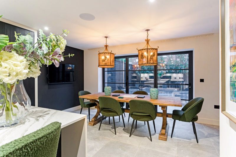 Property photo 2 of 25 Dining Area