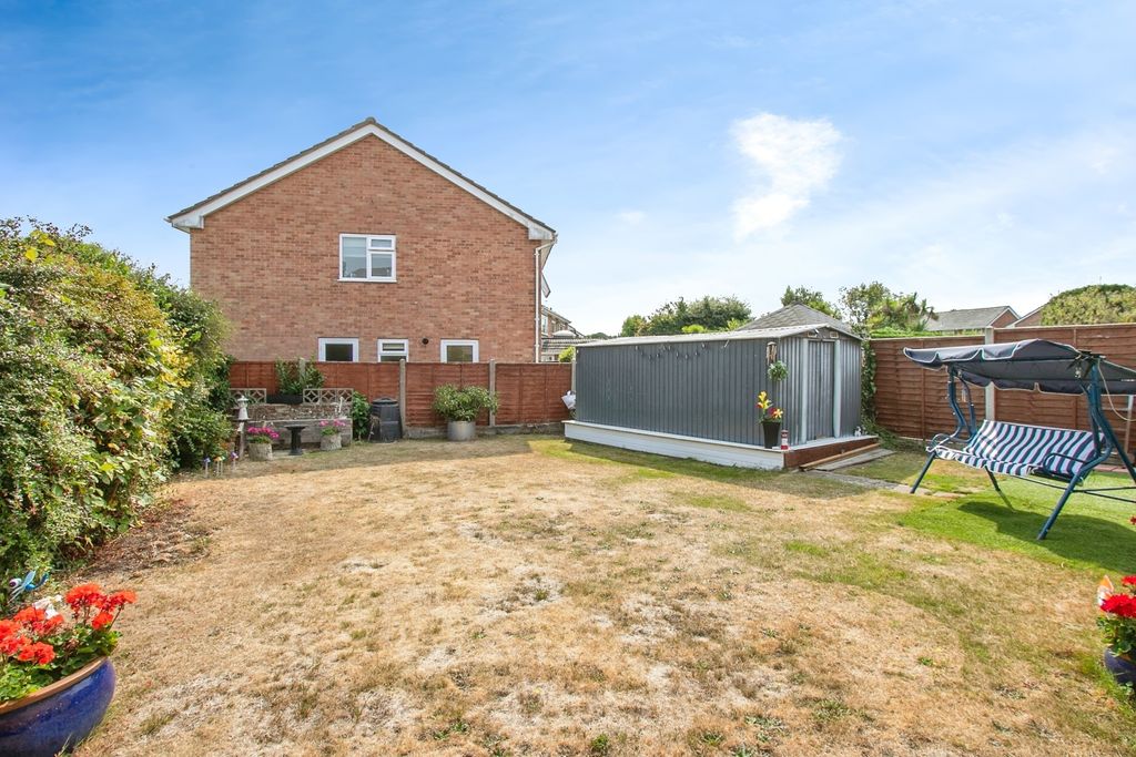 Property photo 2 of 17 Photo