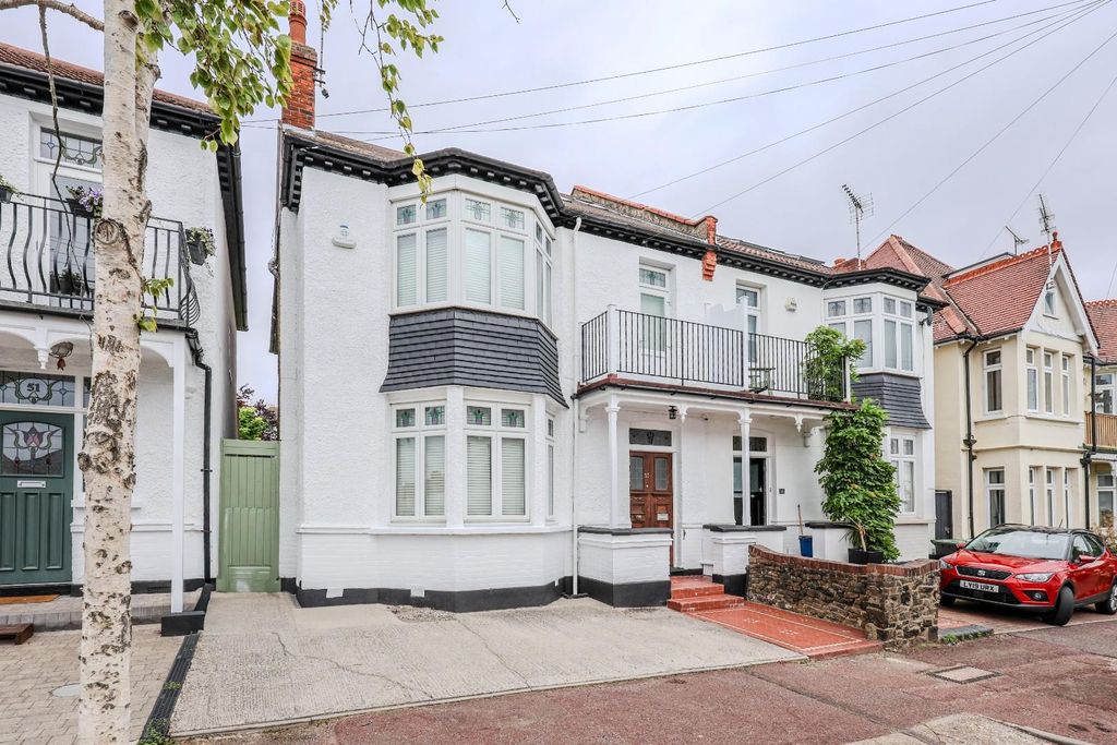 Property photo 1 of 45