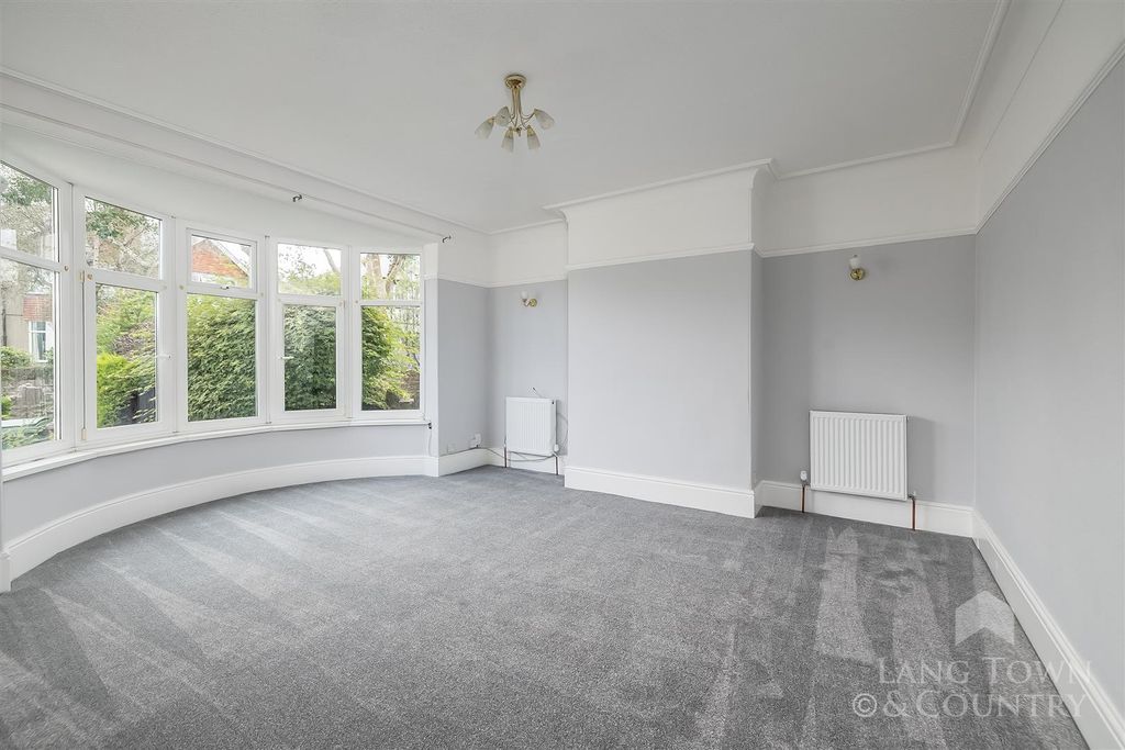 Property photo 2 of 16 0027.Jpg