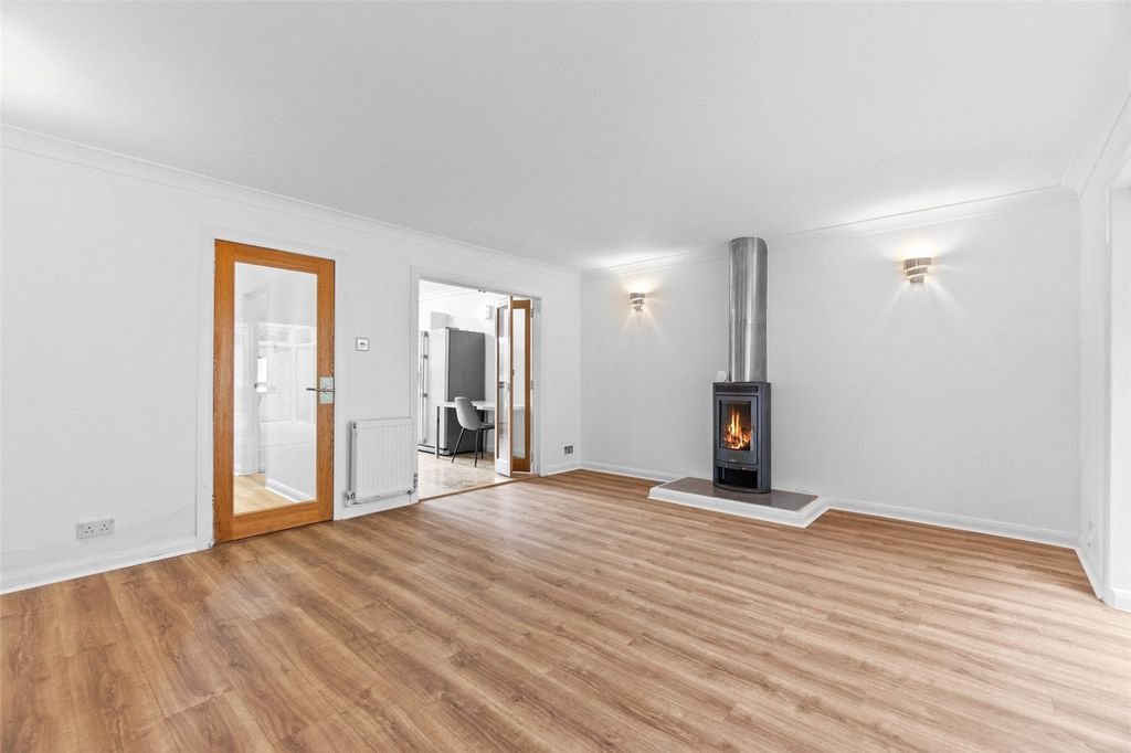 Property photo 3 of 21 Picture No. 09