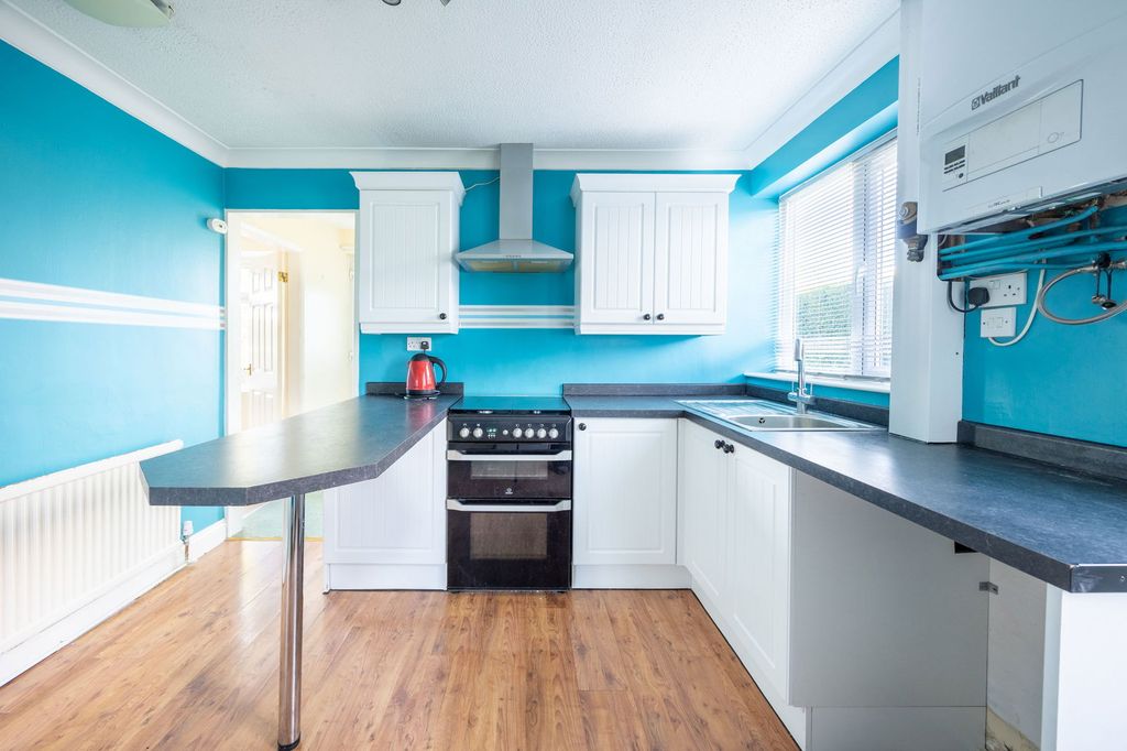 Property photo 3 of 14