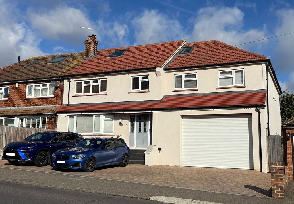 Property photo 1 of 31