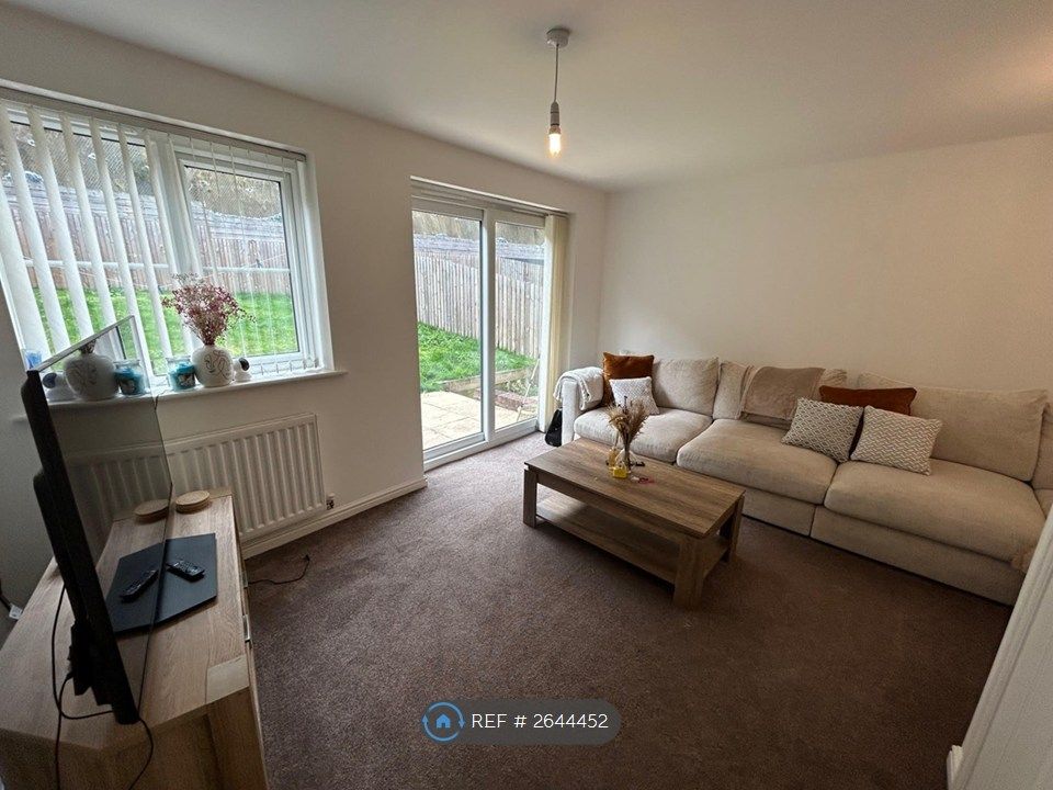 Property photo 3 of 11