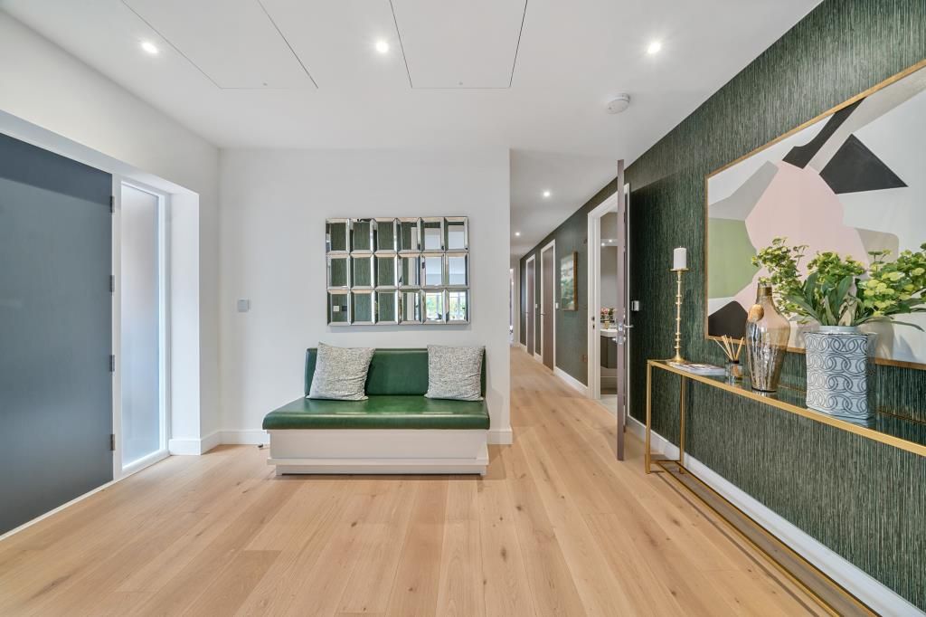 Property photo 2 of 12 Internal View