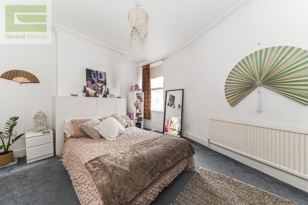 Property photo 1 of 14 Photo 6