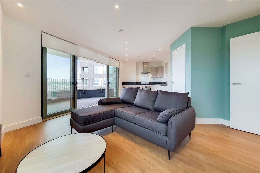 Property photo 2 of 25 Picture No. 19