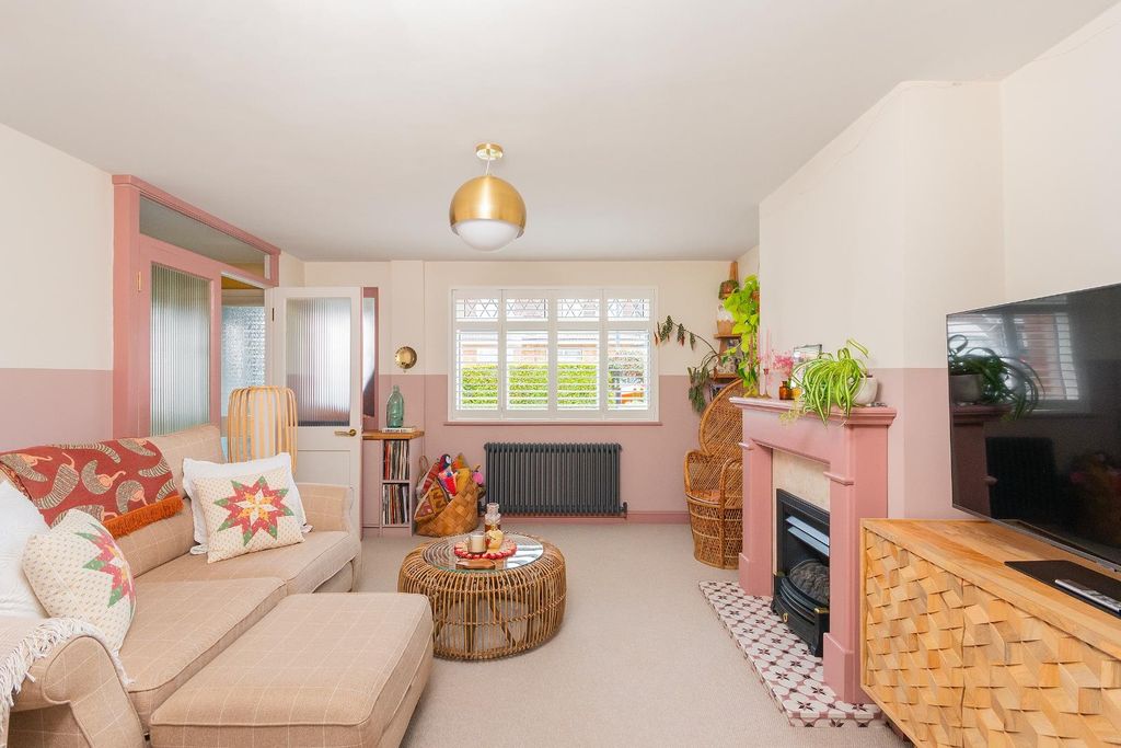 Property photo 1 of 36 0F2Rwh - Living Room D.Jpg