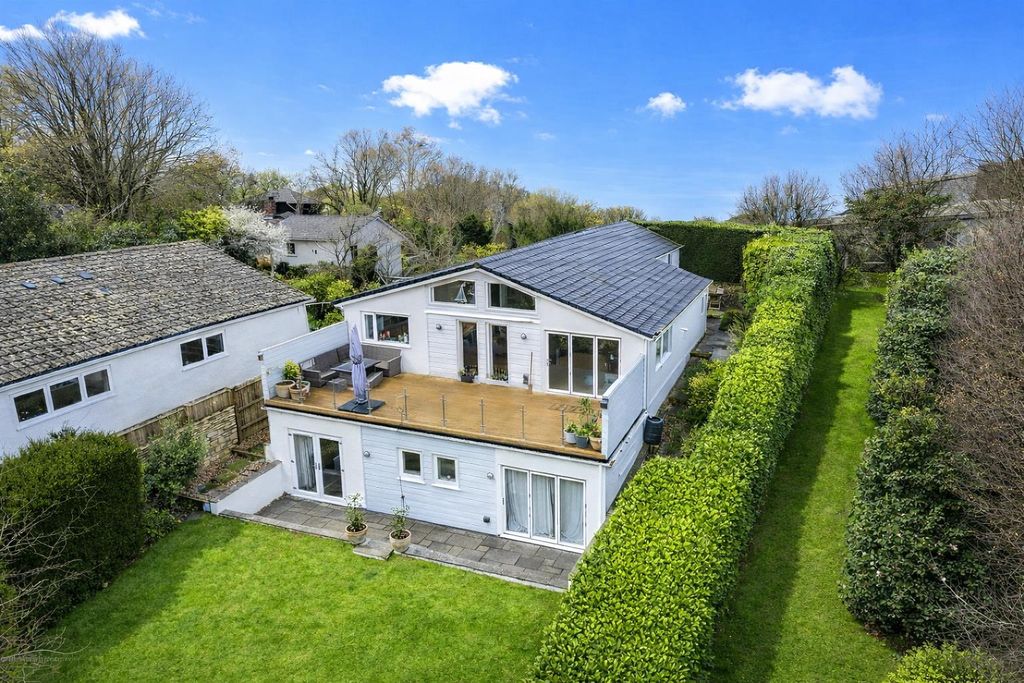 Property photo 1 of 29 Woodside Gardens 123.Png